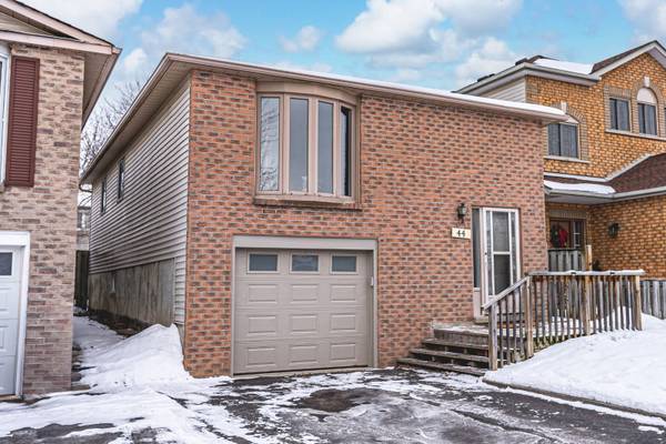 44 Longview DR, Bradford West Gwillimbury, ON L3Z 2H3