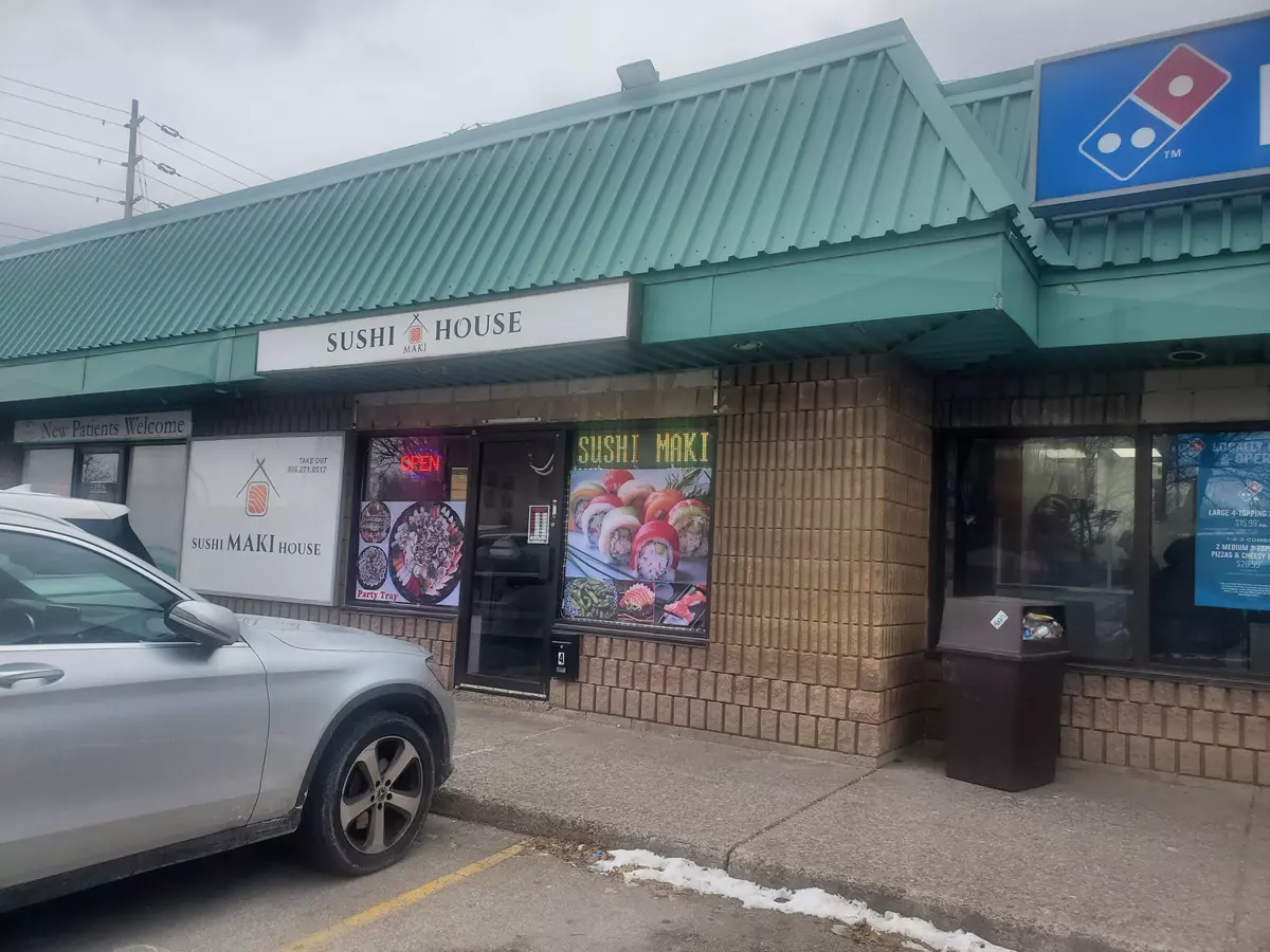 Mississauga, ON L5G 1J5,645 Lakeshore RD E #4