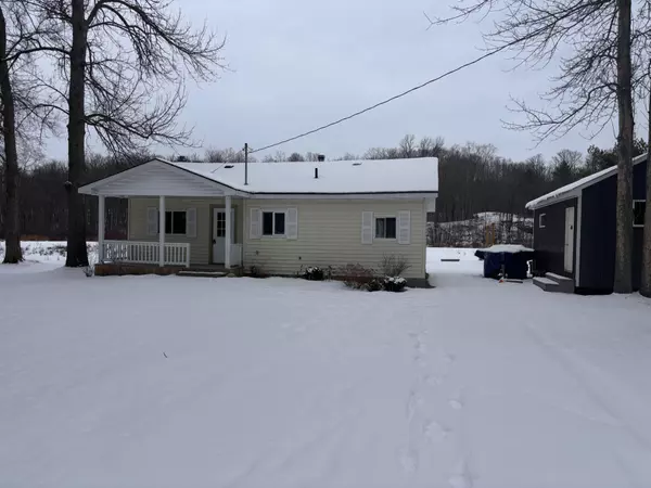 1019 Turner WAY, Central Frontenac, ON K0H 1B0