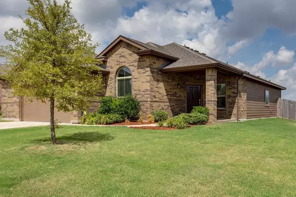 820 San Miguel Trail, Fort Worth, TX 76052