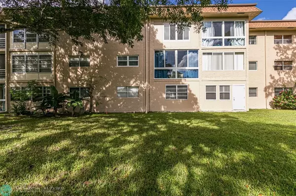 Deerfield Beach, FL 33441,608 SW Natura Blvd  #112