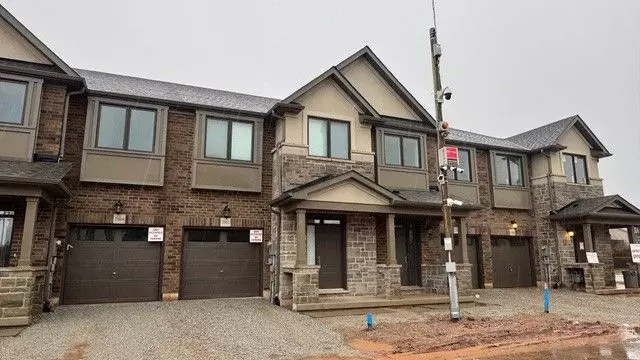 2184 Postmaster DR #3, Oakville, ON L6M 3X1