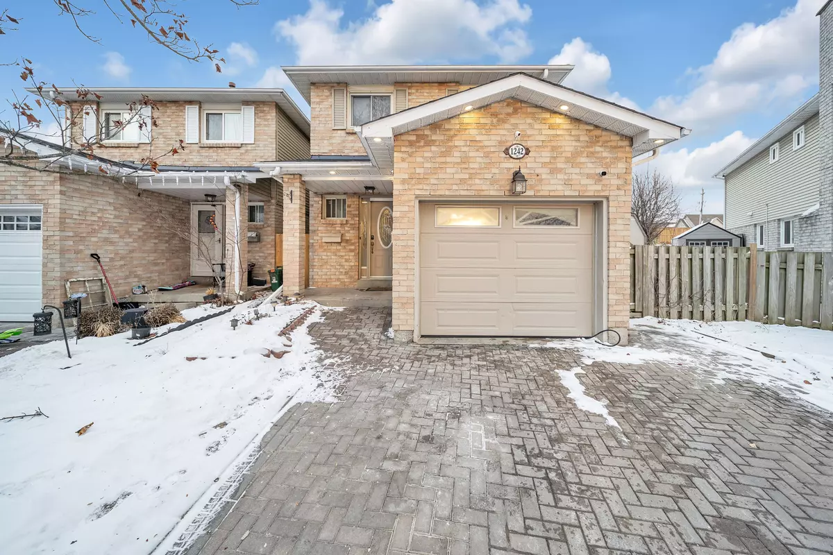 Oshawa, ON L1H 8K6,1242 Delmark CT E