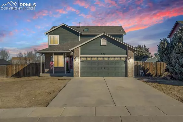 7214 Sue LN, Colorado Springs, CO 80925