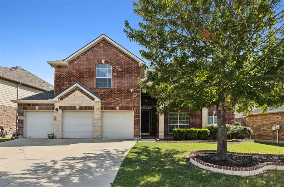 11840 Balta Drive, Fort Worth, TX 76244