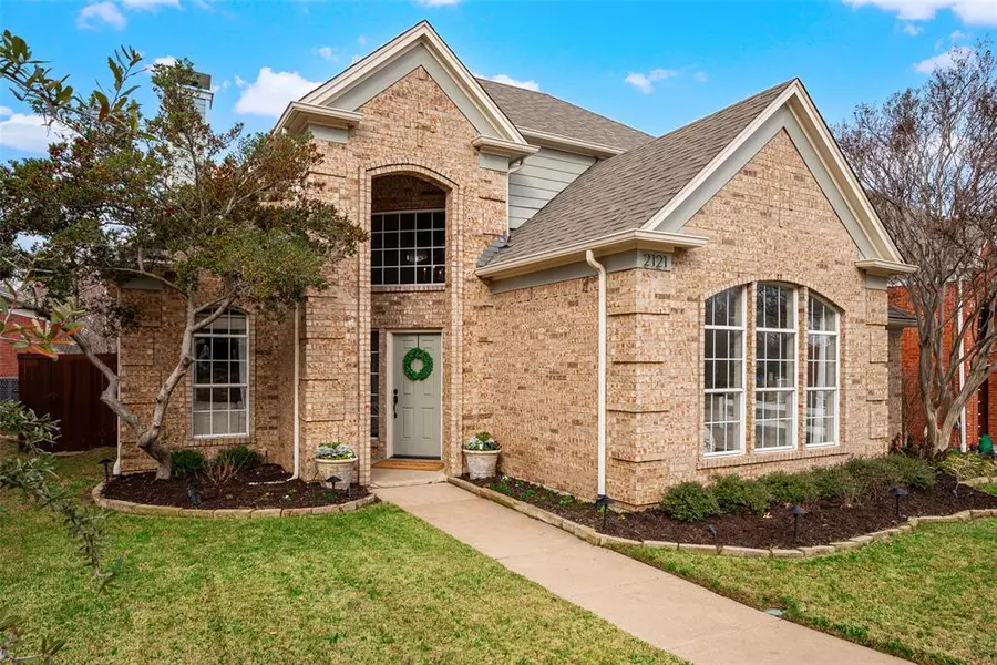 2121 Dover Drive, Carrollton, TX 75006