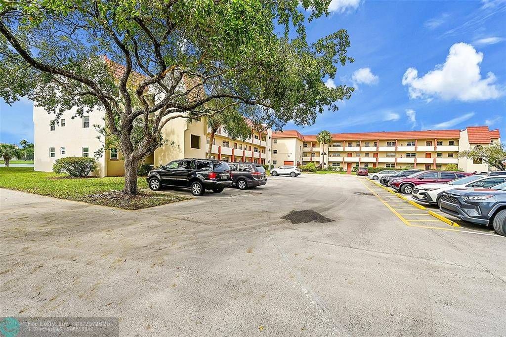 Sunrise, FL 33322,2931 Sunrise Lakes Dr  #301