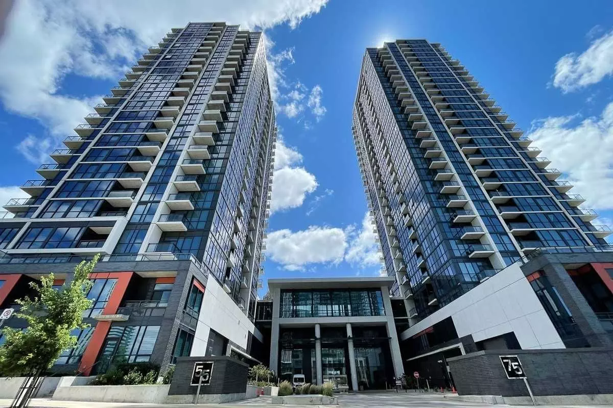 Mississauga, ON L5R 0E4,55 Eglinton AVE W #2108