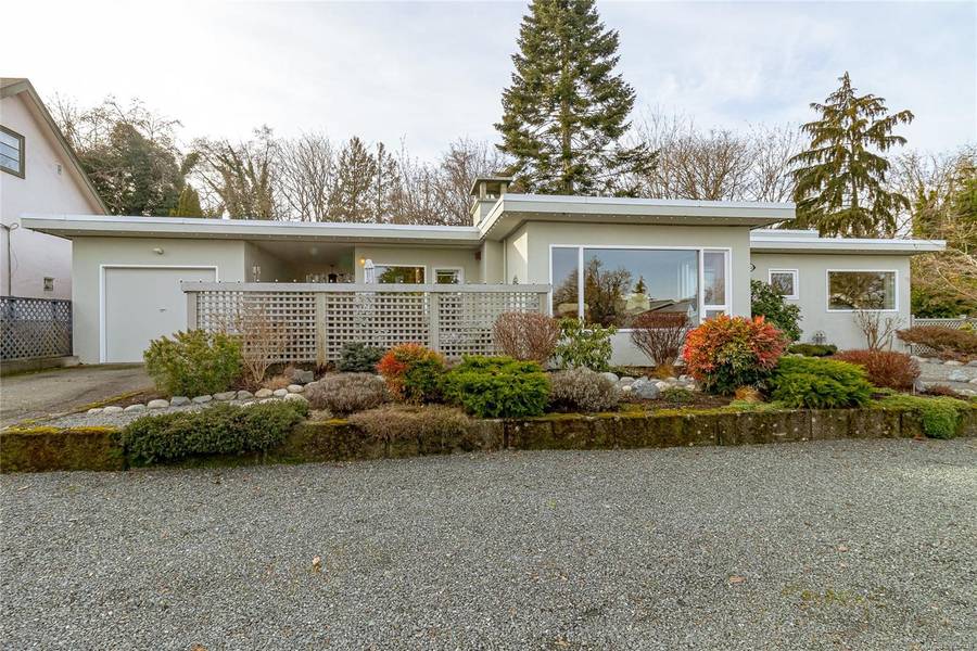 10026 Beach Dr, Chemainus, BC V0R 1K1