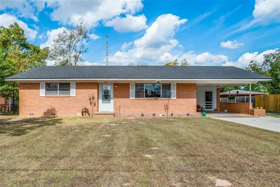 320 Nuss Drive, Mineola, TX 75773