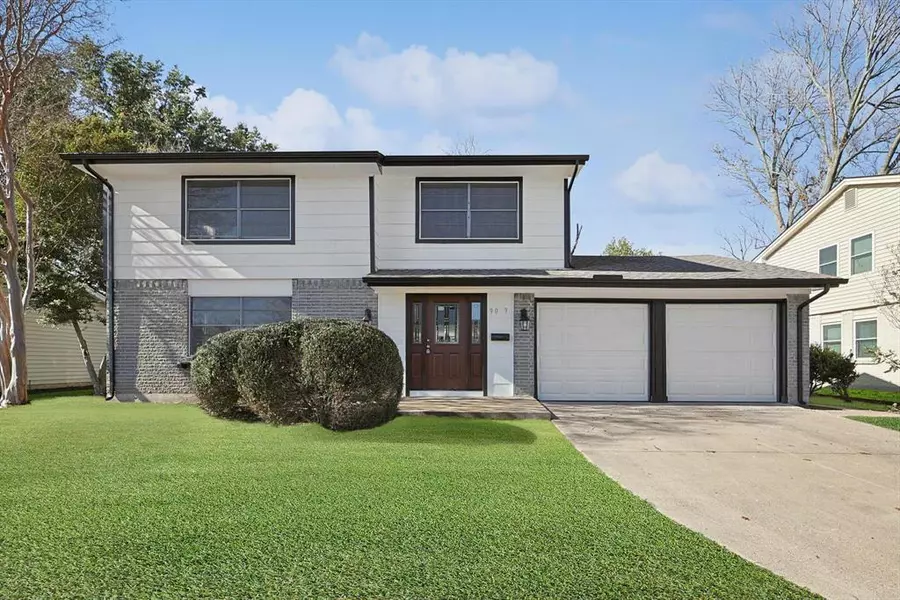 9039 Pinewood Drive, Dallas, TX 75243