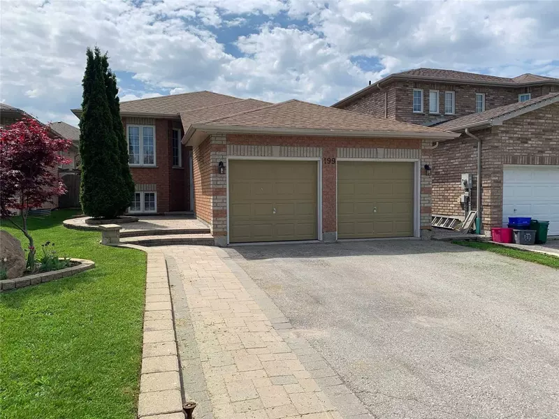 199 Country LN, Barrie, ON L4N 0W2