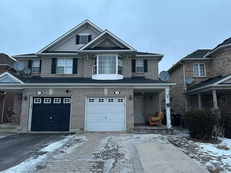 9 Lyric RD, Brampton, ON L6S 0B4