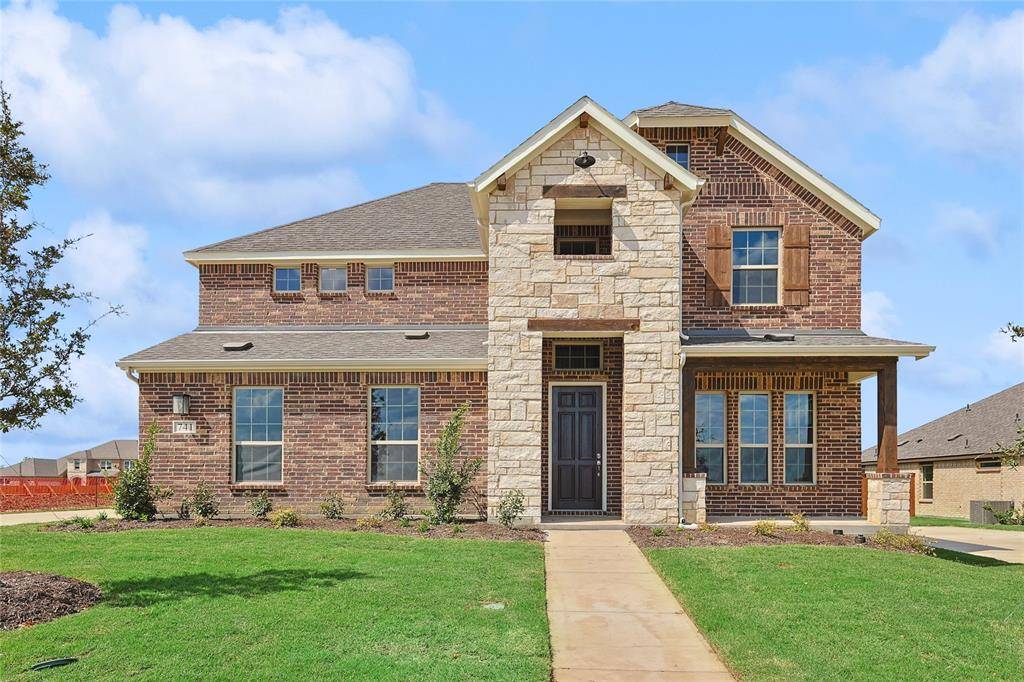 Midlothian, TX 76065,741 Carriage Hill Road