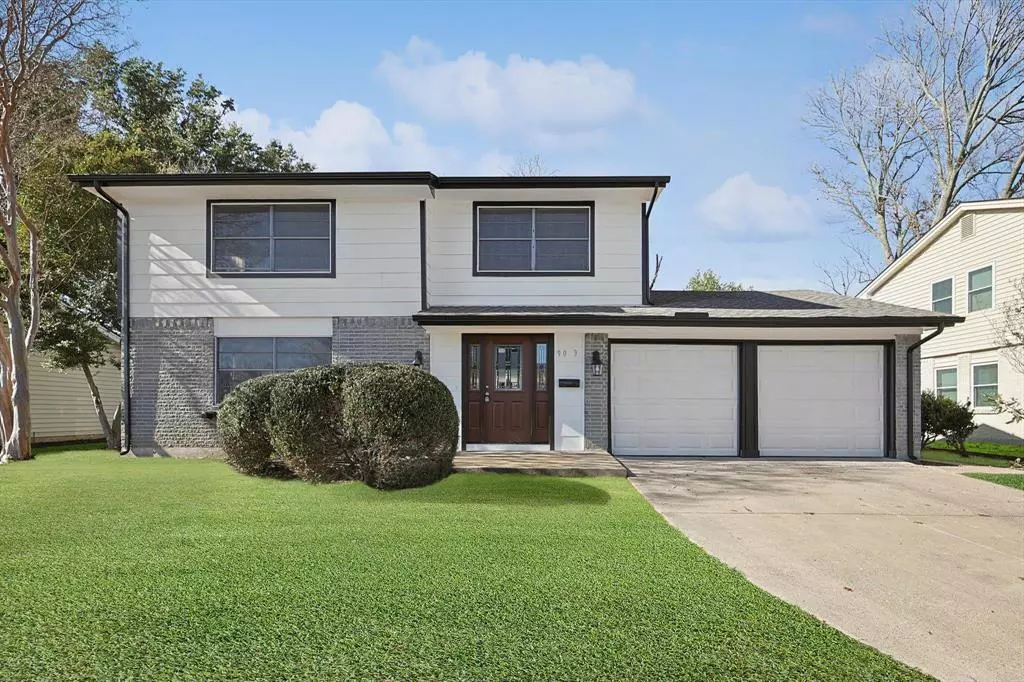 Dallas, TX 75243,9039 Pinewood Drive