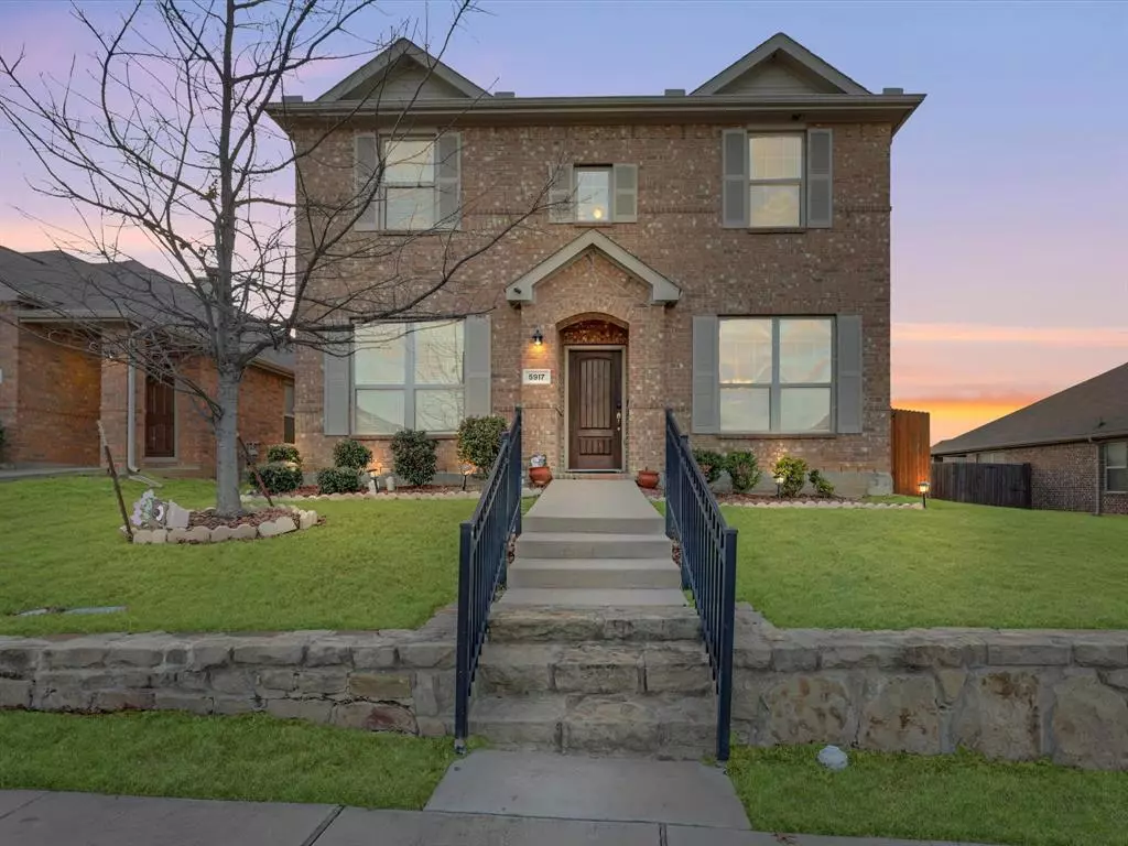 Fort Worth, TX 76123,5917 Burgundy Rose Drive