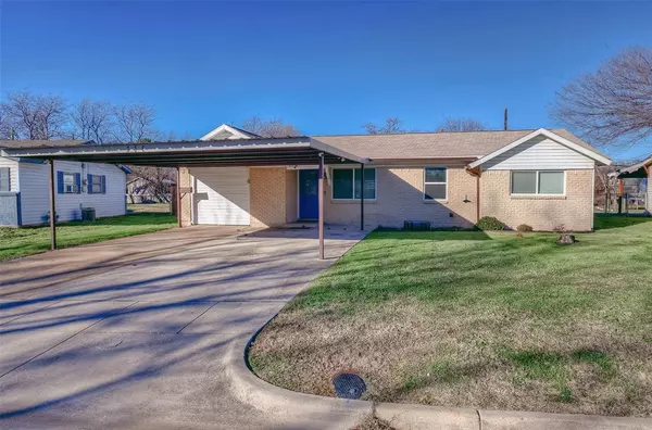 336 Saddle Trail, Saginaw, TX 76179