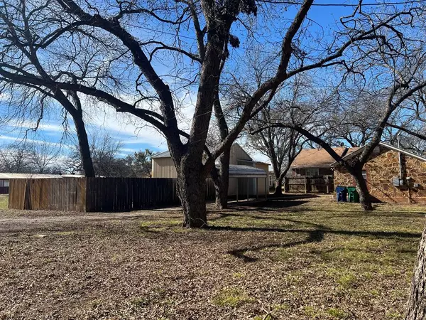 Graham, TX 76450,729 Cherry Street