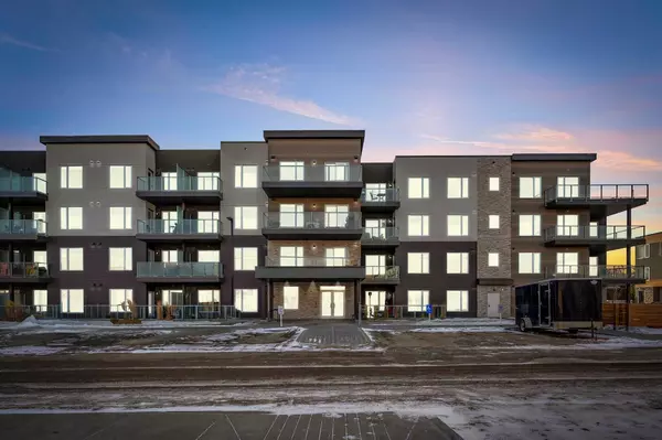 200 Shawnee SQ SW #402, Calgary, AB T2Y 0T7