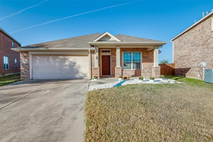 4235 Hill Top Lane, Grand Prairie, TX 75052