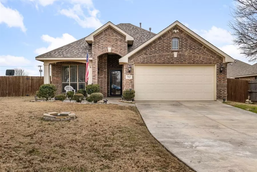 712 Graham Court, Crowley, TX 76036