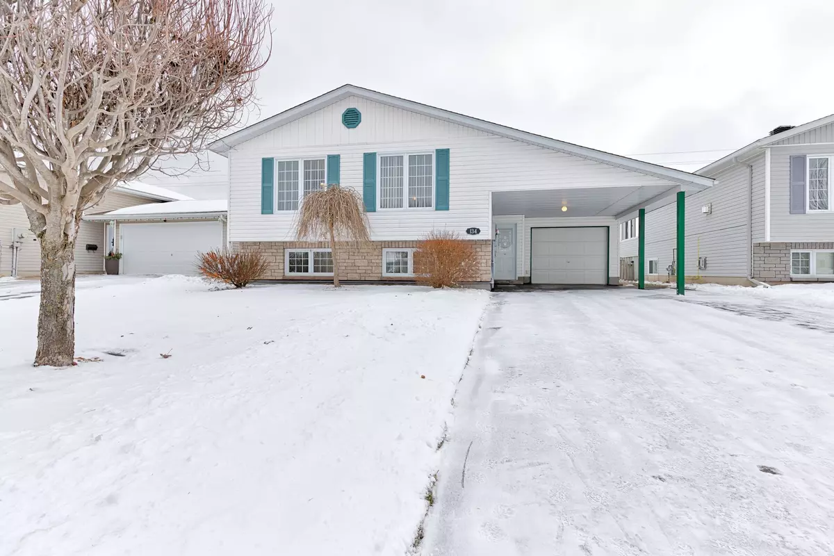 Renfrew, ON K8A 8L9,134 Cockburn CRES