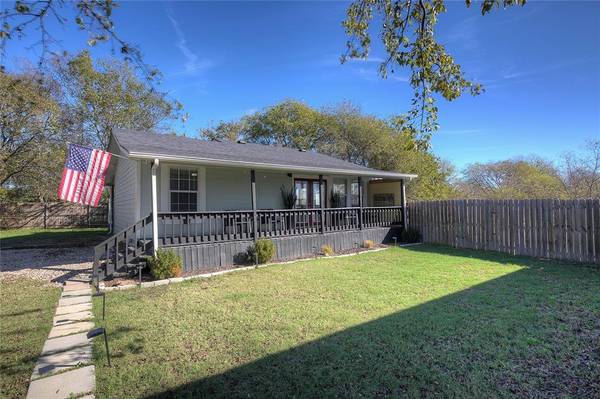 7353 Shoreline Drive, Lone Oak, TX 75453