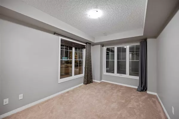 Airdrie, AB T4B3T4,372 Windstone GDNS SW