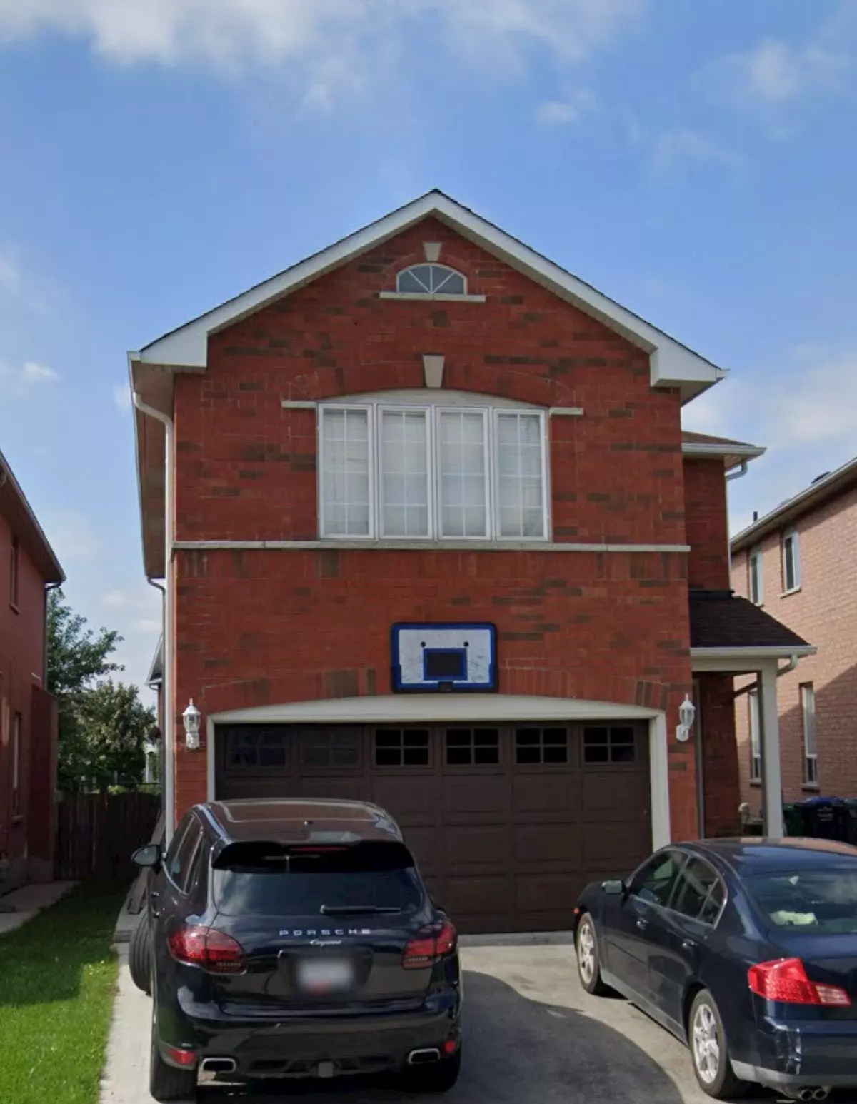 Mississauga, ON L5N 8M9,3446 Crimson King CIR