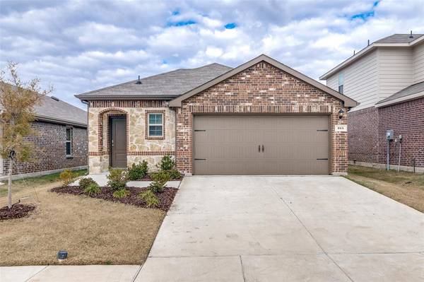 911 Hay Loft Lane, Royse City, TX 75189