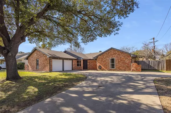 5216 South Drive, Fort Worth, TX 76132