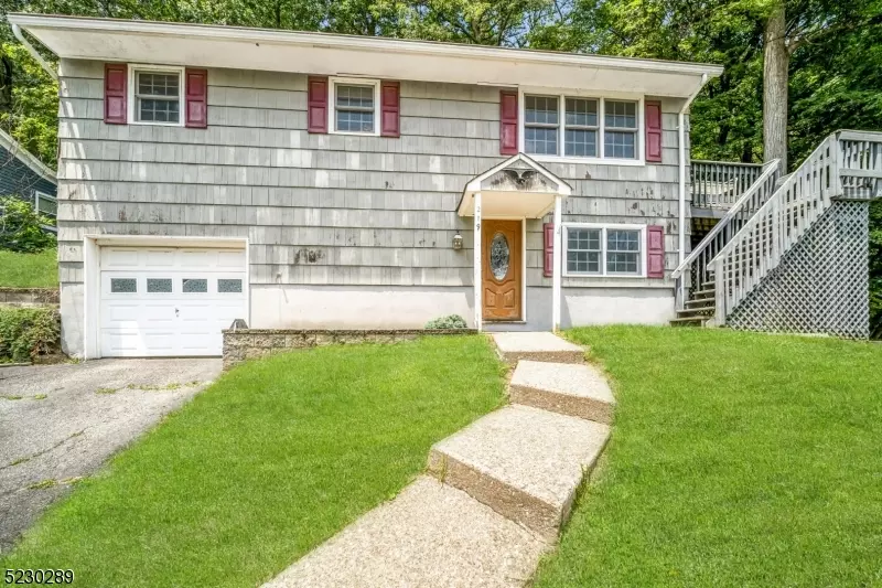 219 Lakeside Ave, Hopatcong Boro, NJ 07849