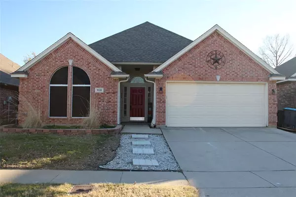 9128 Saranac Trail, Fort Worth, TX 76118