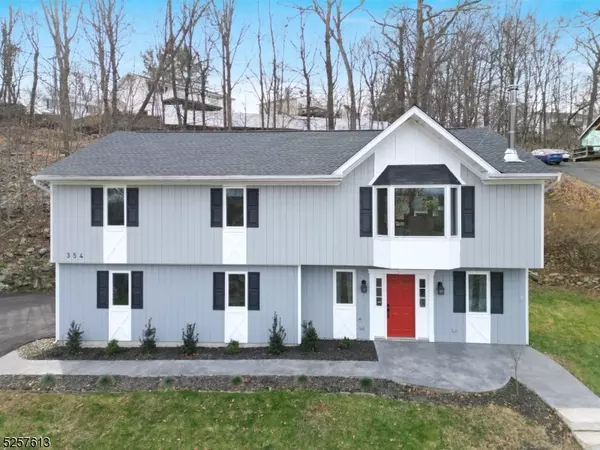 354 Lakeside Blvd, Hopatcong Boro, NJ 07843