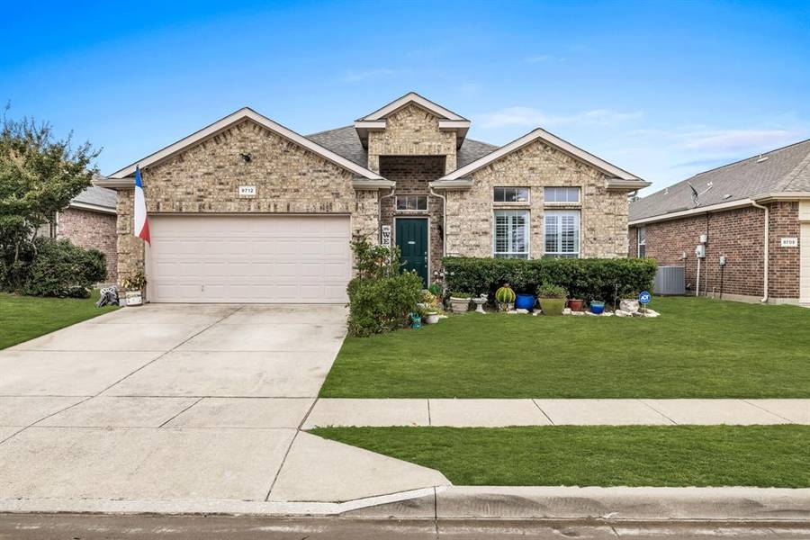 9712 Minton Drive, Fort Worth, TX 76108