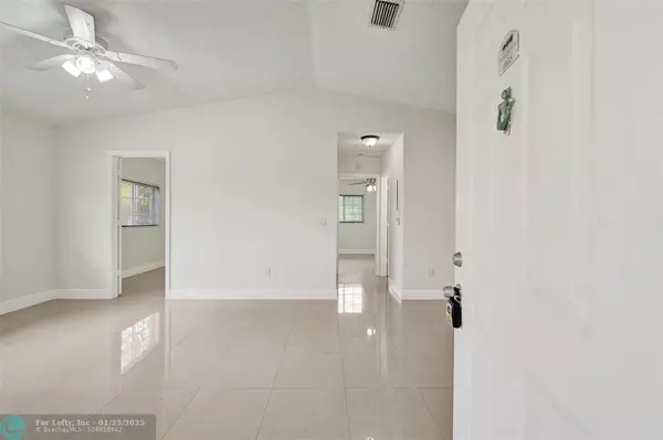 Hollywood, FL 33021,3700 N 56th Ave  #1035