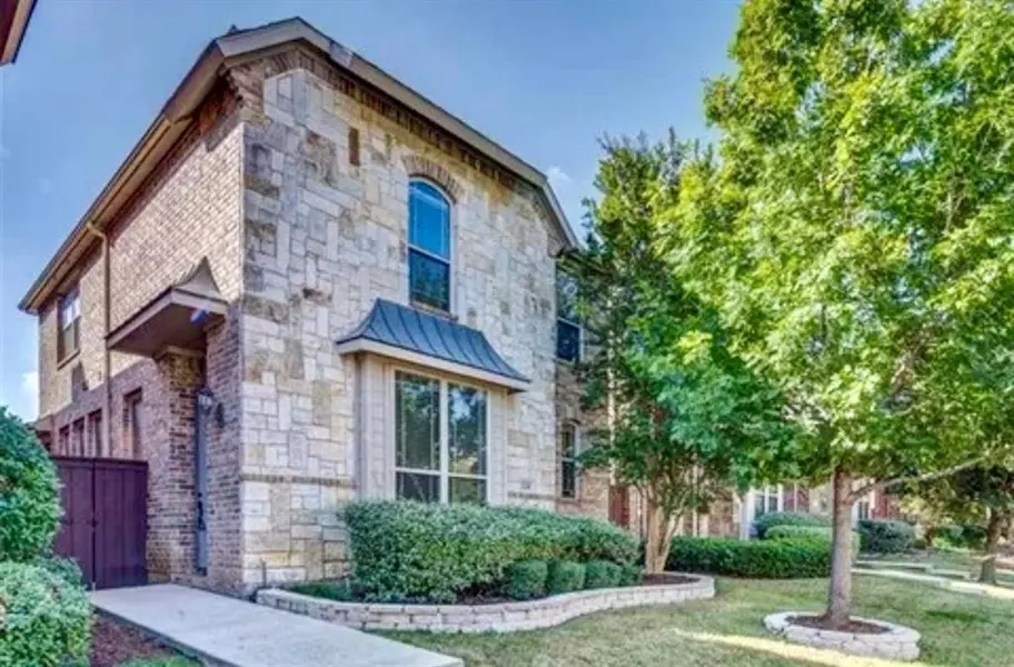 228 Wallington Way, Lewisville, TX 75067