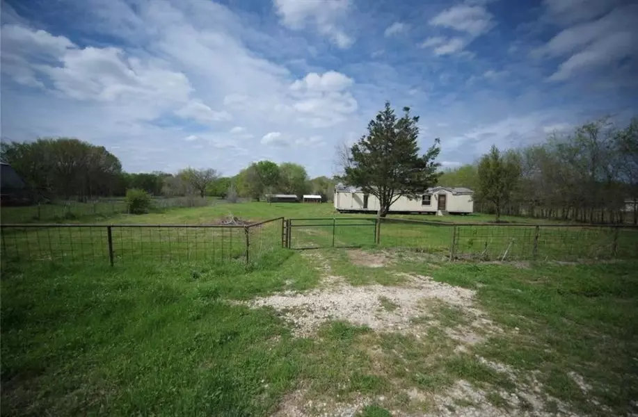 13959 Duck Creek Road, Terrell, TX 75161