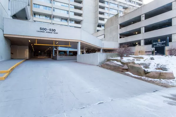 Ottawa Centre, ON K1R 5E1,500 Laurier AVE #2104