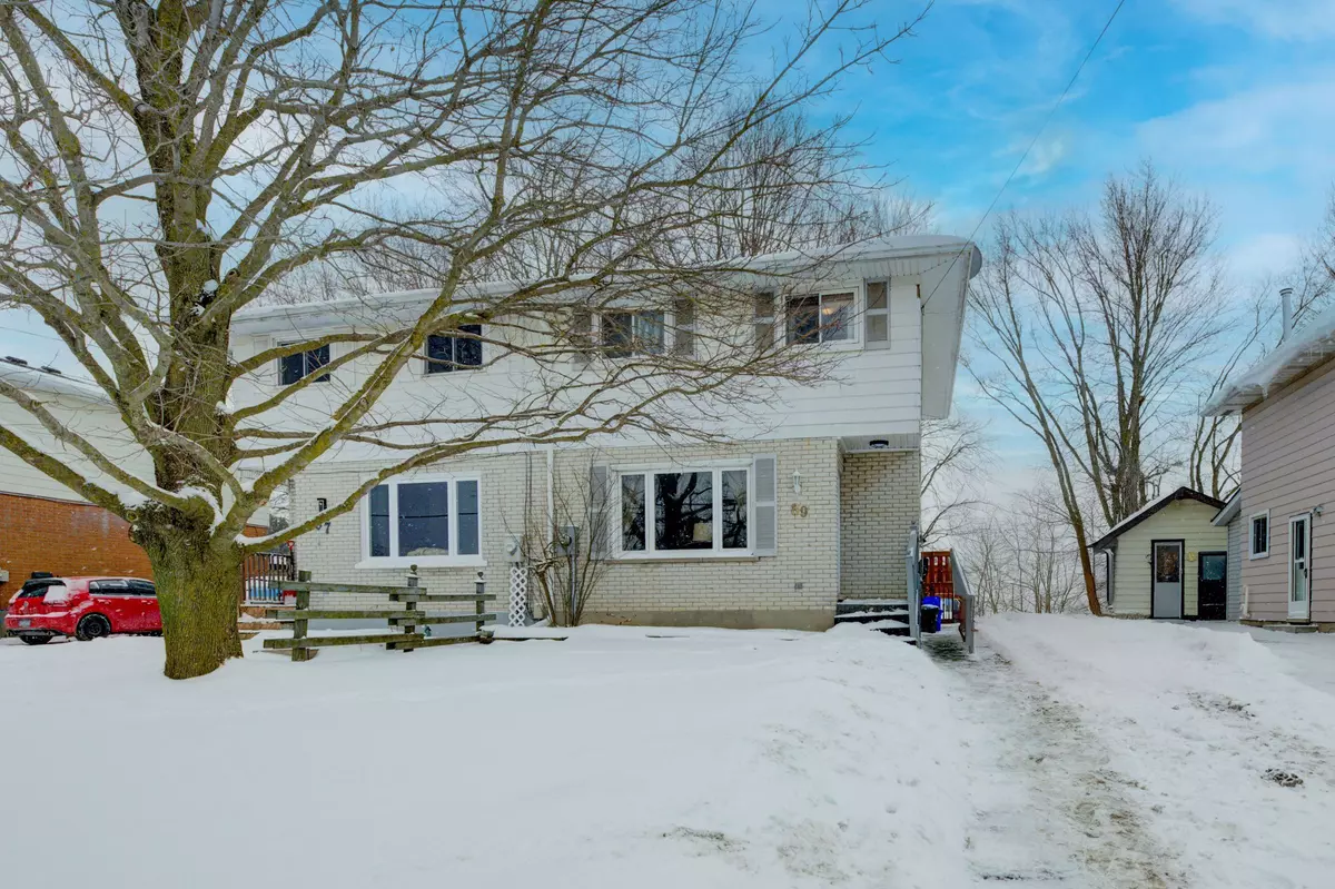 Woolwich, ON N3B 1C2,89 Oriole Pkwy W