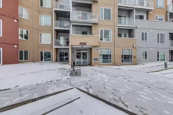 Airdrie, AB T4A 0G6,604 East Lake BLVD SE #2115