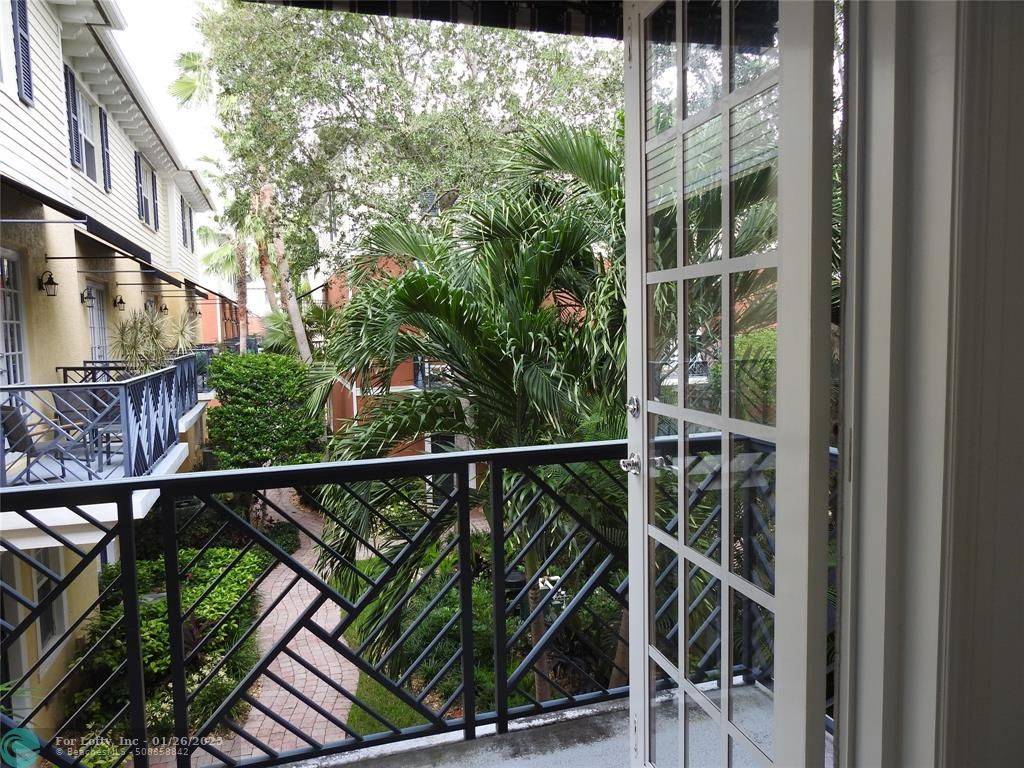 Wilton Manors, FL 33305,2299 NE 9th Ave  #2299