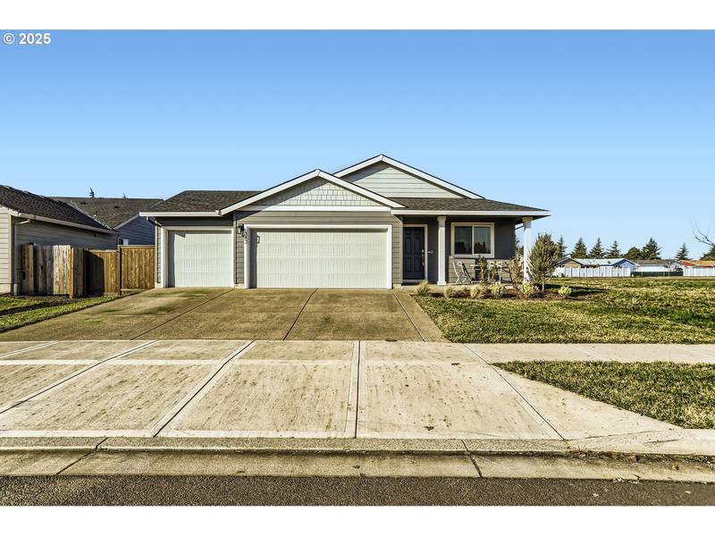 387 KILLIAN SPRING DR, Woodburn, OR 97071