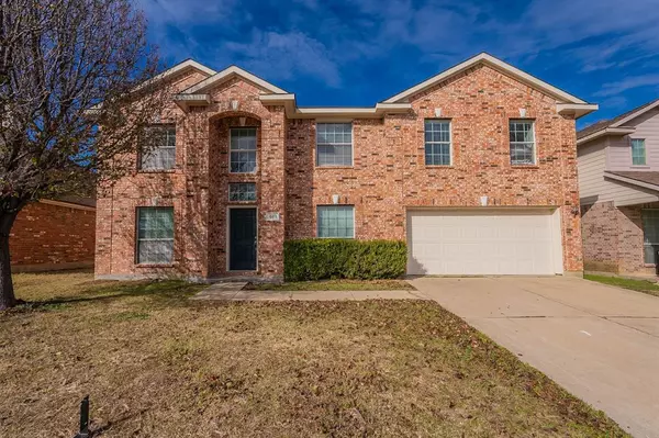 401 Kingfisher Lane, Arlington, TX 76002