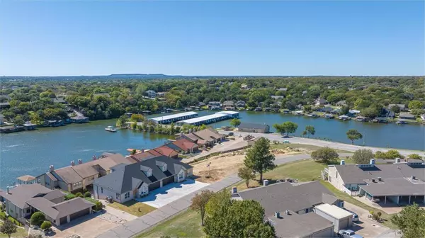 Granbury, TX 76049,5128 Country Club