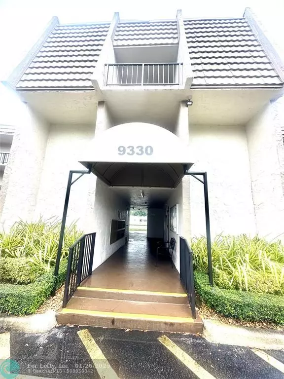 Tamarac, FL 33321,9330 Lime bay Blvd  #108