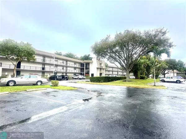 Tamarac, FL 33321,9330 Lime bay Blvd  #108