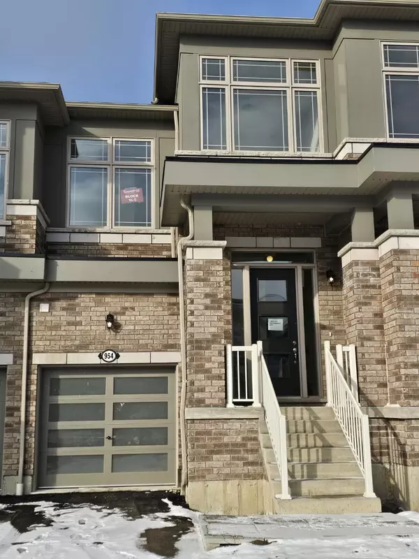 954 Cormorant PATH, Pickering, ON L1X 0P5