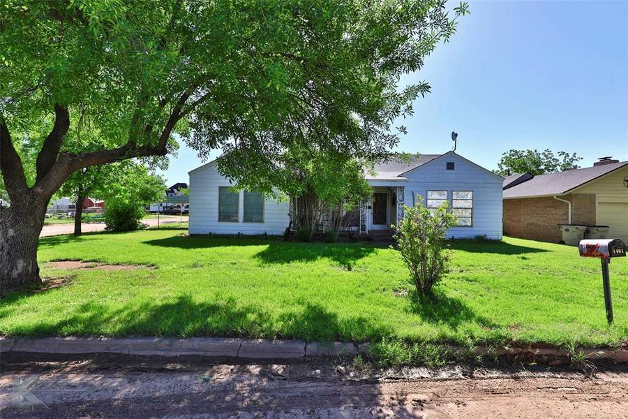 1401 Avenue Avenue N, Anson, TX 79501