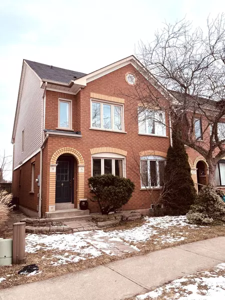 2185 Oakpoint RD, Oakville, ON L6M 3N4